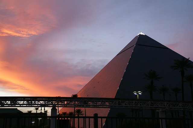we-buy-houses-las-vegas-640x480-70027459.jpeg