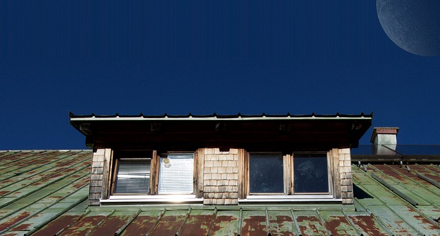 Uncluttering Gutters: Essential Maintenance and Common Pitfalls