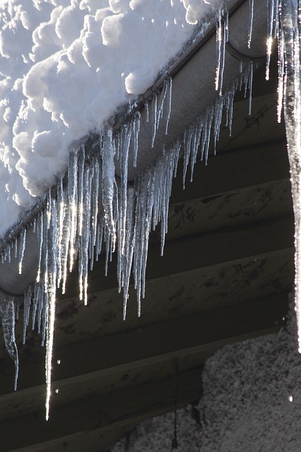 Gutter clearing