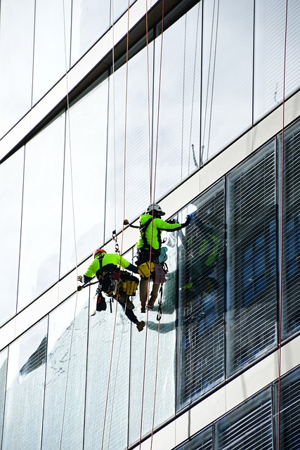 Gutter Clearing Burton, Gutter Clearing Near Me, Gutter Cleaners Burton Upon Trent