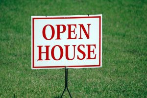 house-home-sell-housefor-sale-640x480-88343279.jpeg