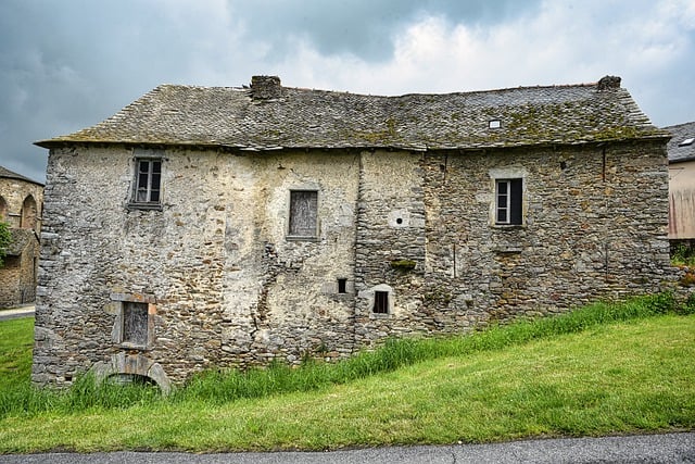 househouseshouse-sold-640x480-36801838.jpeg