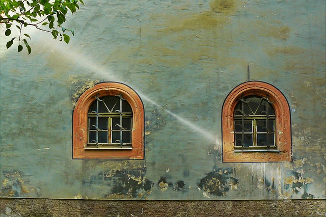 househouseshouse-sold-640x480-82580461.jpeg