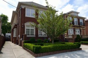 house-home-sell-housefor-sale-640x480-63914666.jpeg