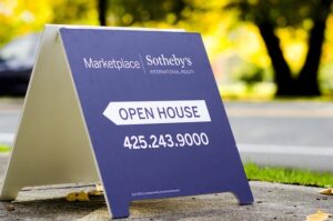 house-home-sell-housefor-sale-640x480-72803110.jpeg
