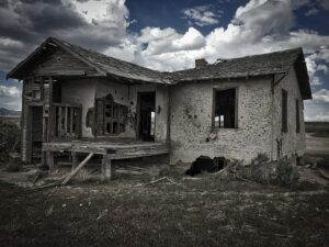 house-640x480-71684827.jpeg