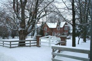sell-house-in-bad-neighborhood-sacrament-640x480-74715081.jpeg