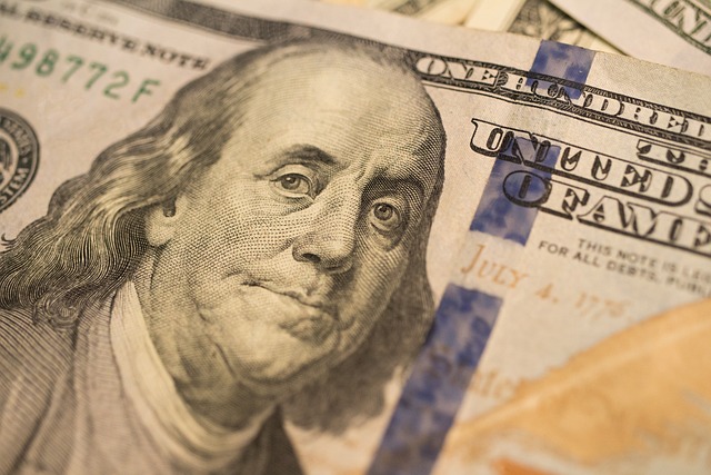 contact-us-get-a-cash-offer-in-24-hours-640x480-25881524.jpeg