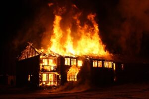 sell-fire-damaged-house-sacramento-640x480-28431227.jpeg