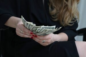 contact-us-get-a-cash-offer-in-24-hours-640x480-23112541.jpeg
