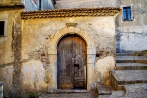 sell-old-house-sacramento-640x480-15408210.jpeg