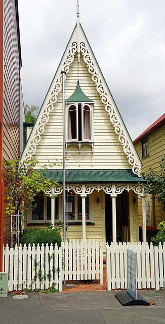 sell-old-house-sacramento-640x480-8113714.jpeg
