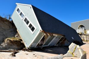 sell-water-damaged-house-sacramento-640x480-42374618.jpeg
