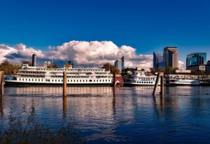 companies-that-buy-houses-in-sacramento-640x480-73167604.jpeg